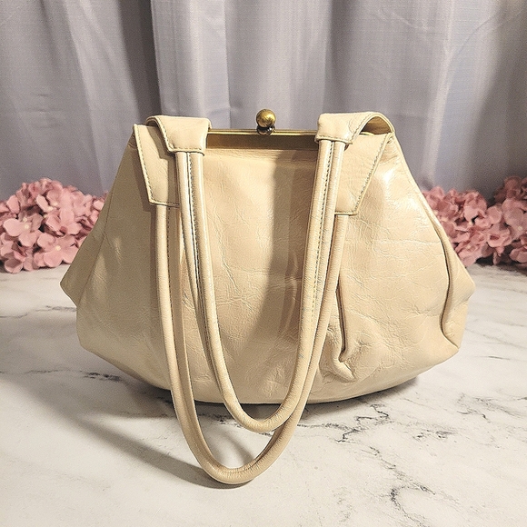 HOBO Handbags - HOBO Int'l Cream Clasp Vintage Leather Shoulder Bag